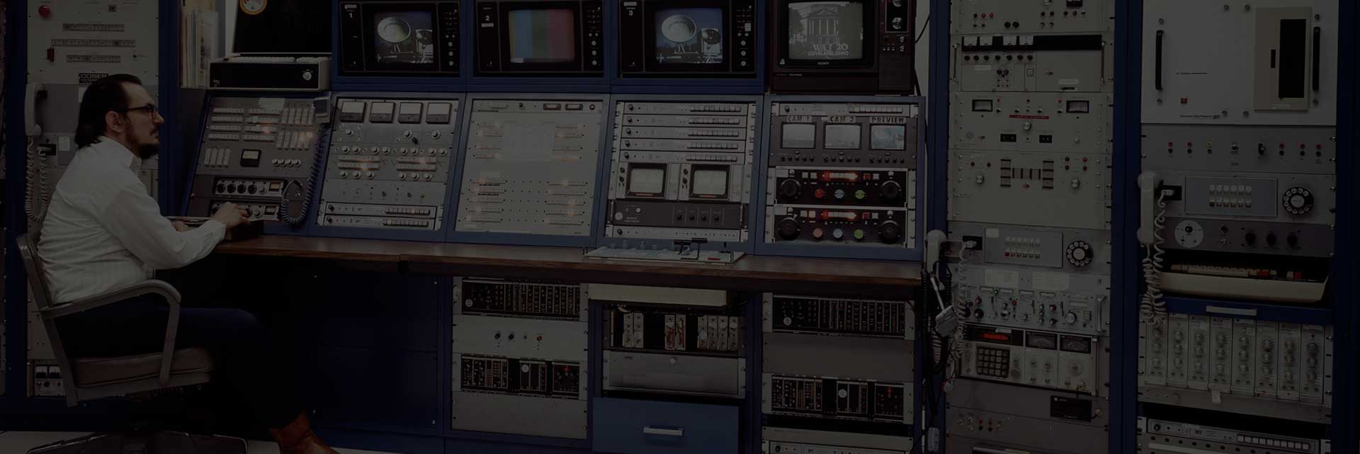 Old phone operator